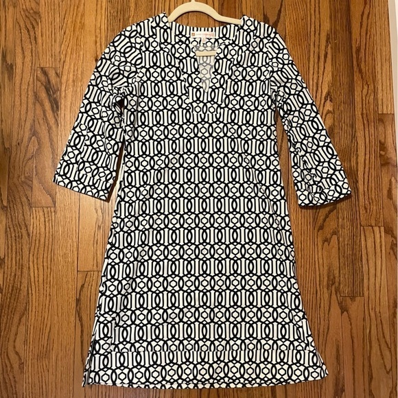 Jude Connally Dresses & Skirts - NWOT Women’s Jude Connally 3/4 length sleeve, blue and white dress, size: XS